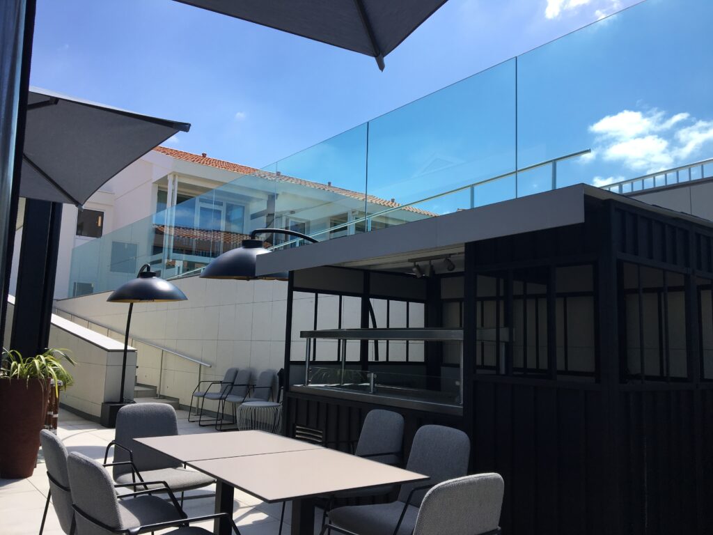 17 Chatelaillon Mercure Ibis ARD GRA ART GRA Kurven Ter Hotel 1 scaled