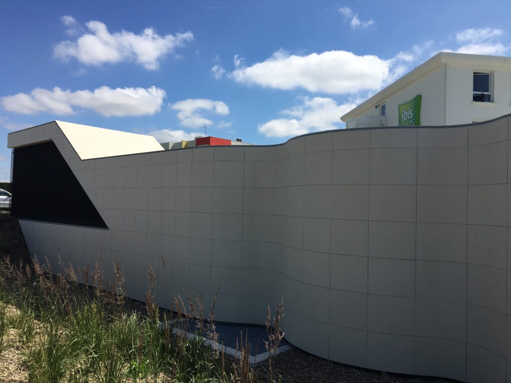 17 Chatelaillon Mercure Ibis ARD GRA ART GRA Courbes Ter Hotel 8 scaled