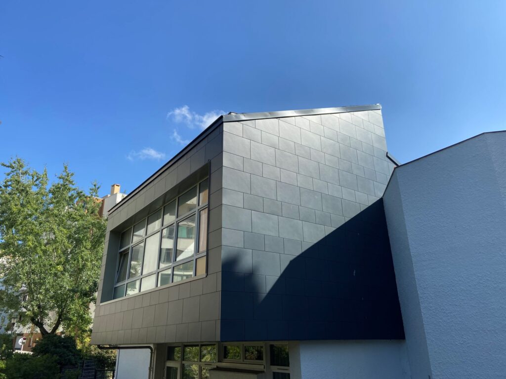 44 Nantes Ecole Louise Michel Nantes Alpha Lisse Noir Mix Format Angles AC EDU04 scaled 1