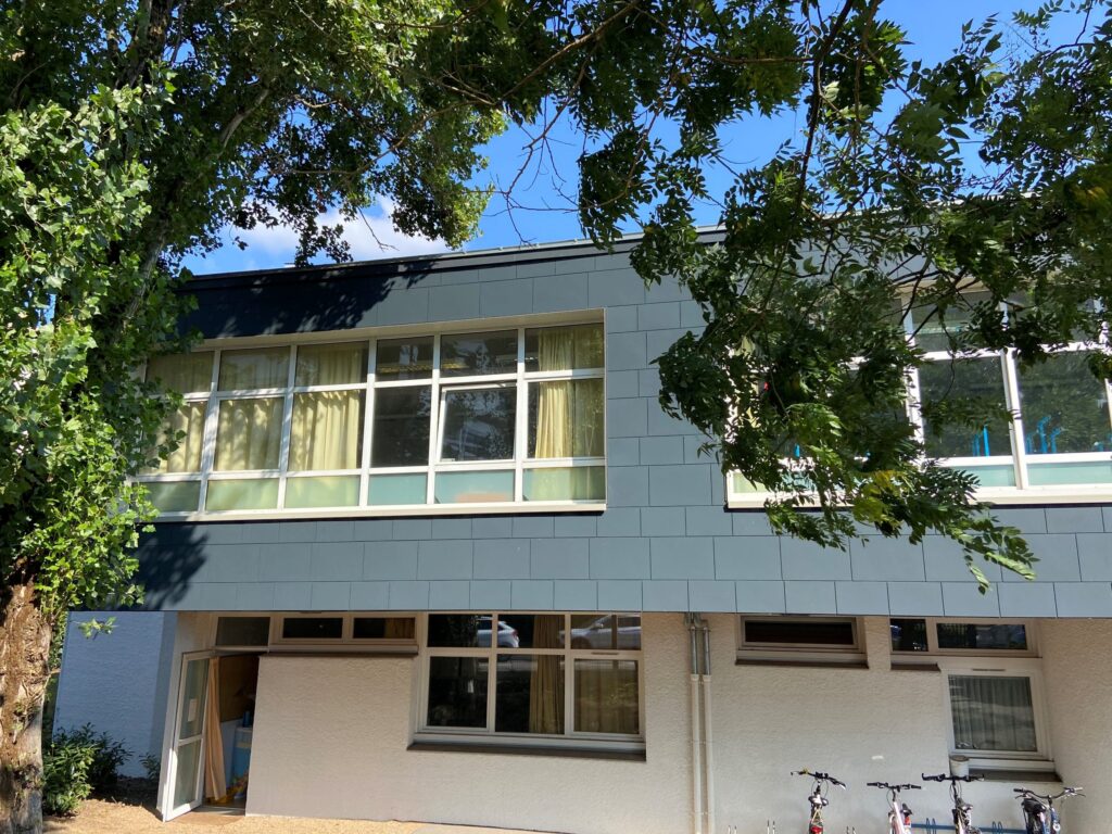 44 Nantes Ecole Louise Michel Nantes Alpha Lisse Noir Mix Format Angles AC EDU09 scaled 1