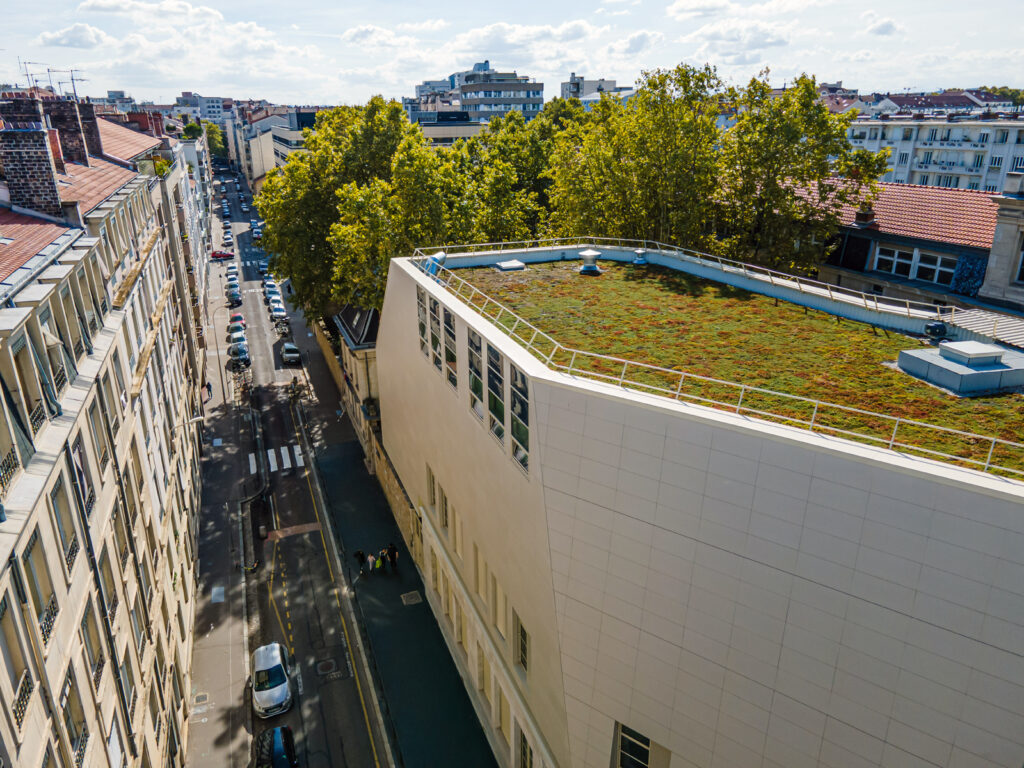 69 Lyon Groupe scolaire Leon Jouhaux ARD LV LM Surtoiture 06 1