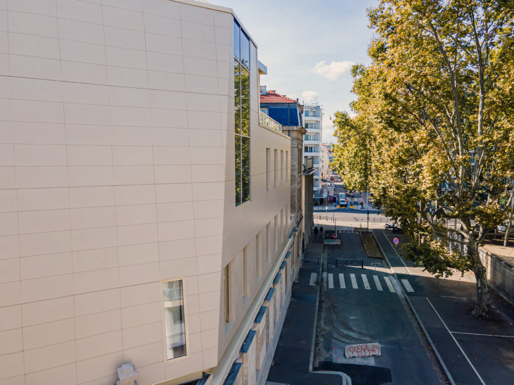 69 Lyon Groupe scolaire Leon Jouhaux ARD LV LM Surtoiture 19 1