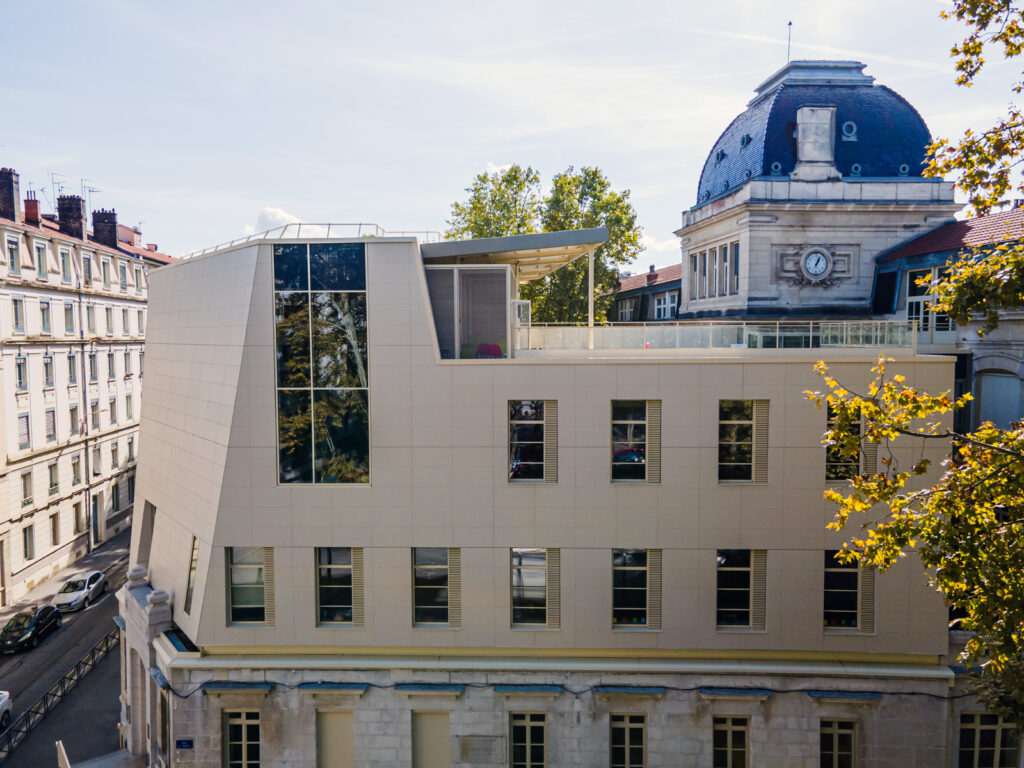 69 Lyon Groupe scolaire Leon Jouhaux ARD LV LM Surtoiture 24 1