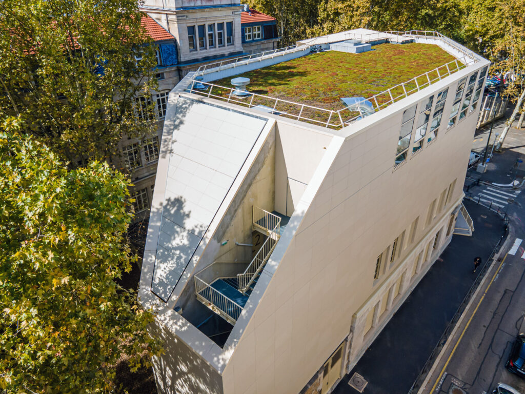 69 Lyon Groupe scolaire Leon Jouhaux ARD LV LM Surtoiture 34 1