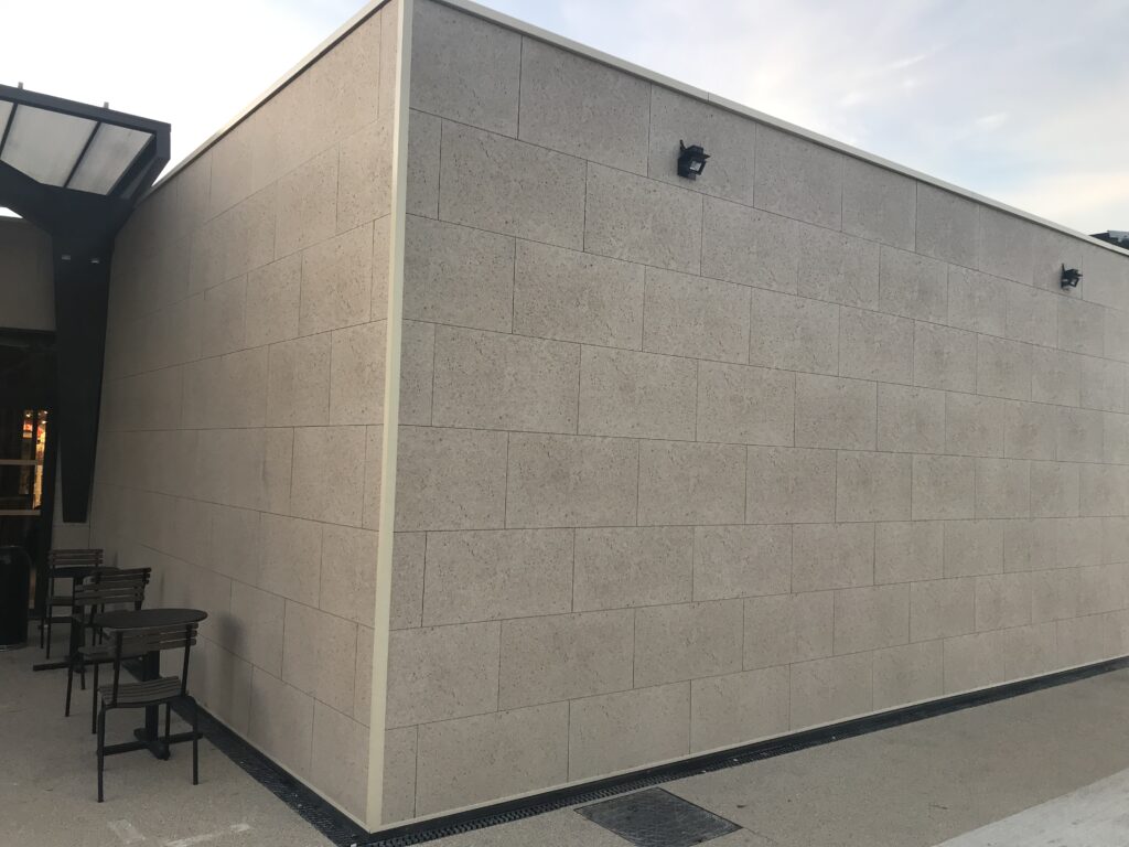 83 Aire de service MORIERES LES AVIGNONS ARD COQ HOGGAR PLT 6 scaled