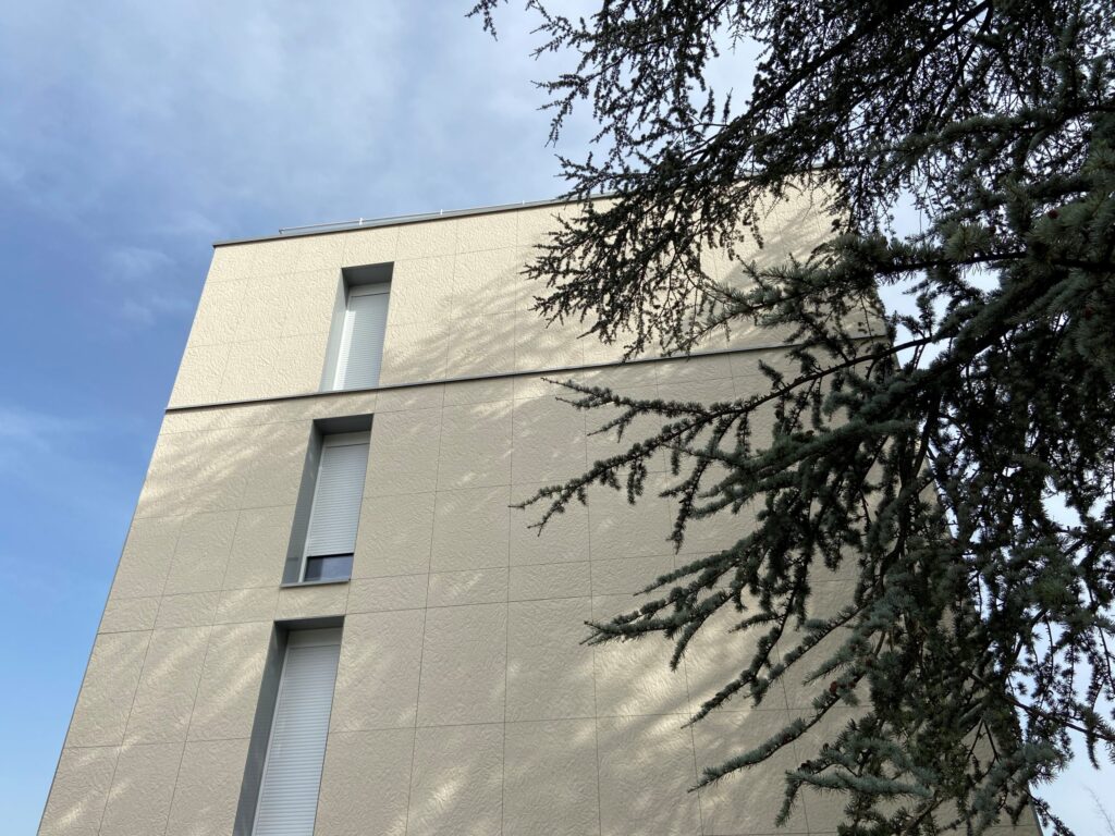 89 Sens Logement Folie Jeannot ACA PAP 02 scaled 1