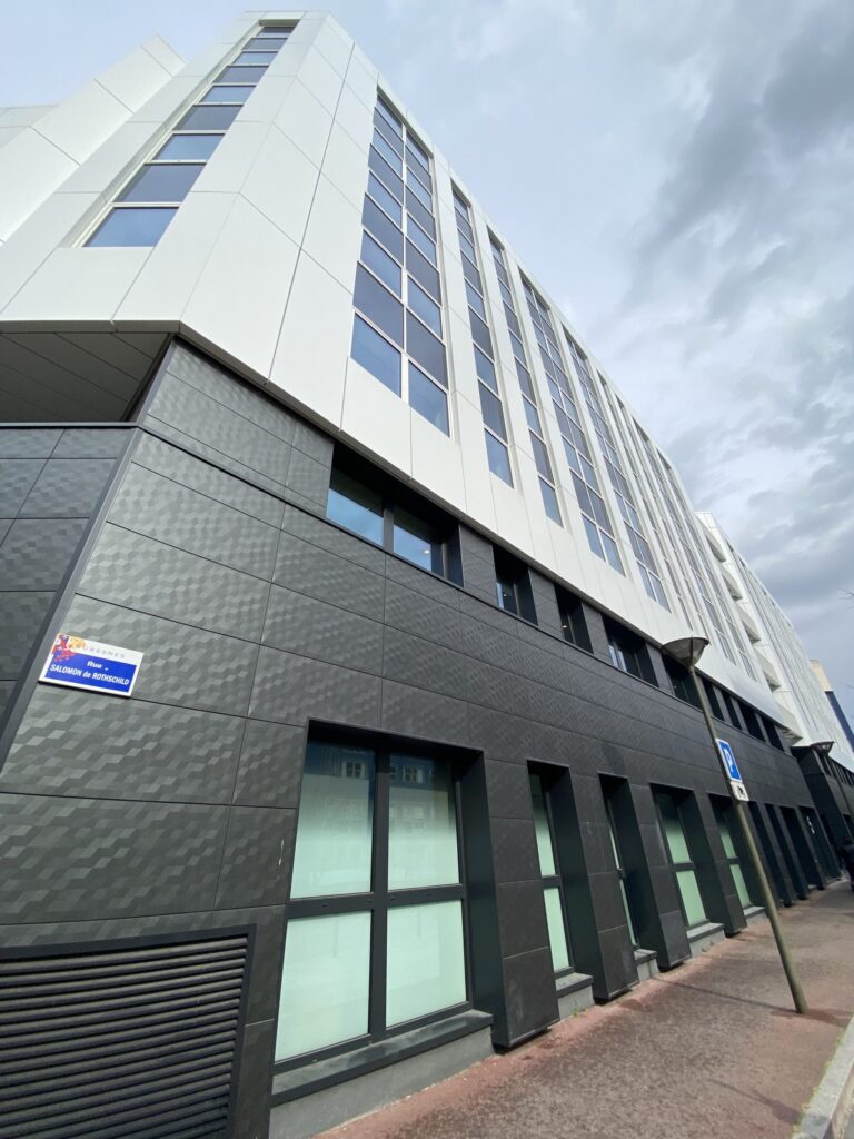 92 Suresnes Bureaux rue Salomon de Rothschild AQU PIX Reno Ter 04 scaled 1