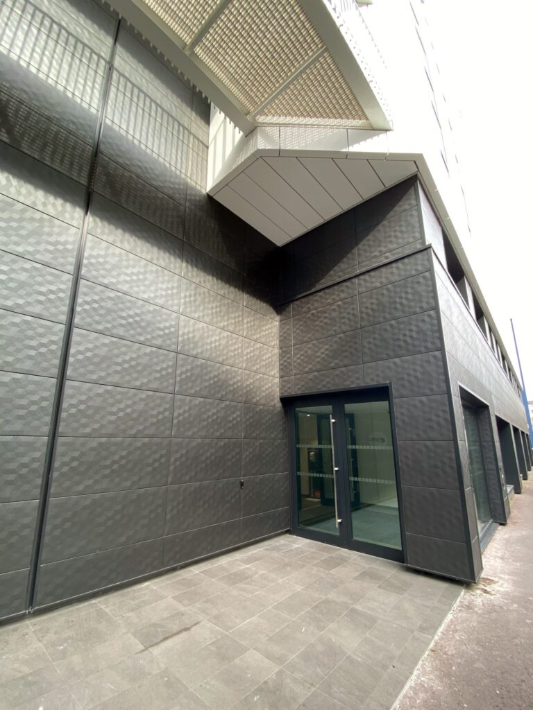 92 Suresnes Bureaux rue Salomon de Rothschild AQU PIX Reno Ter 05 scaled 1