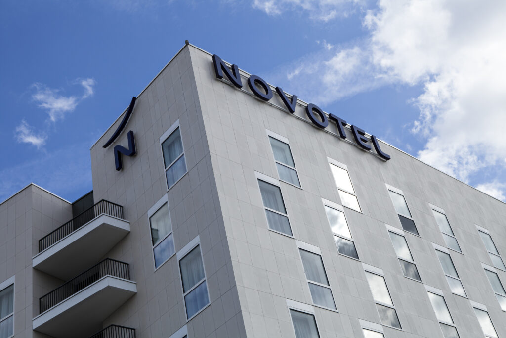 94 Orly Novotel Coeur dOrly ARD TER Hotel 7 scaled