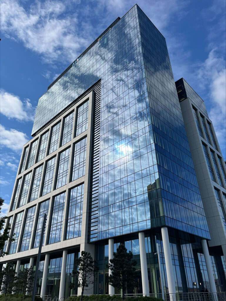 IR Belfast One City quays ACA 125