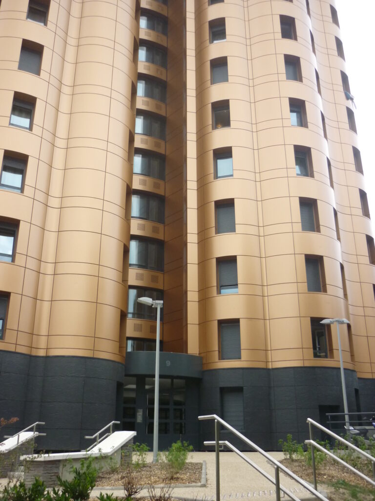 RES RES TOURS JEUNES MARIES NOISIEL ARTEMA RHODES 1 scaled