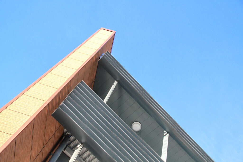 UK Liverpool Kays Medical AQU DUN iridescent 11 scaled