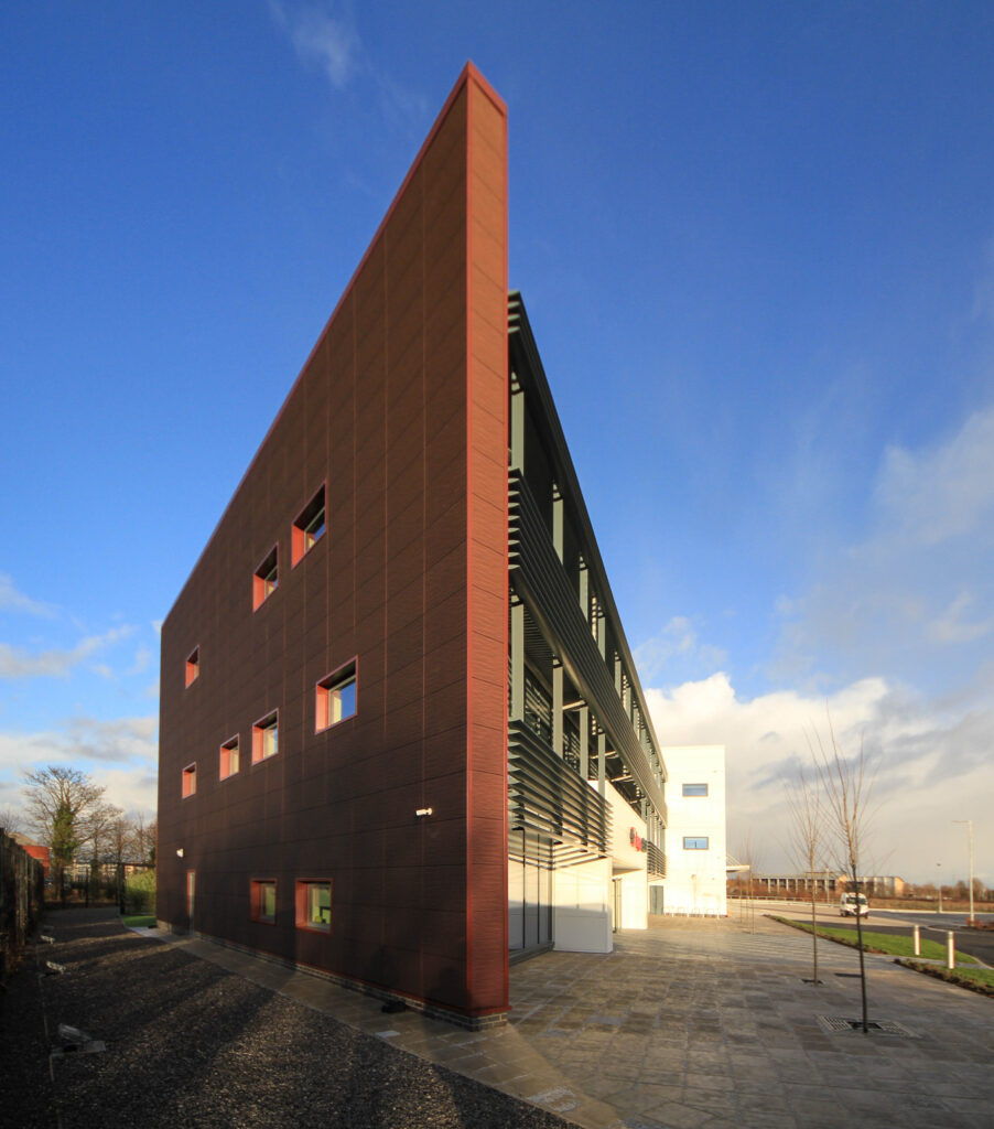 UK Liverpool Kays Medical AQU DUN iridescent 3 scaled