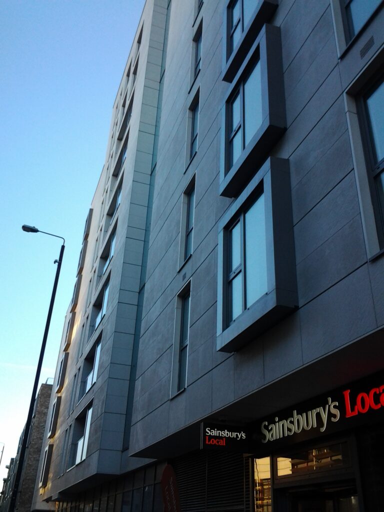 UK London Bethnall Green Road ACA GRA 23