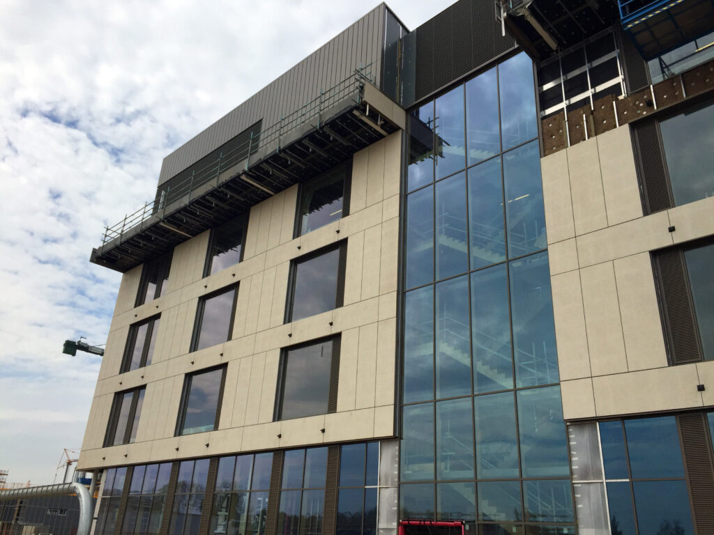 UK NORTHAMPTON UNIVERSITY  Senate Building ACA COQ ART COD Vertical 20 scaled