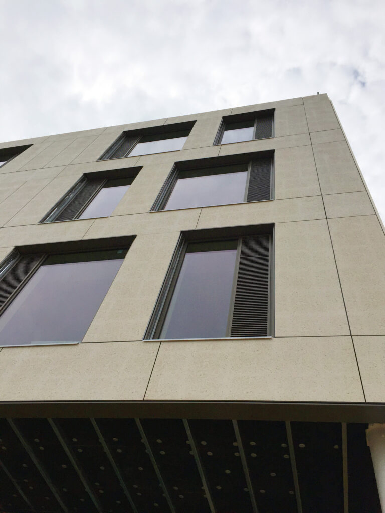 UK NORTHAMPTON UNIVERSITY  Senate Building ACA COQ ART COD Vertical 23 scaled