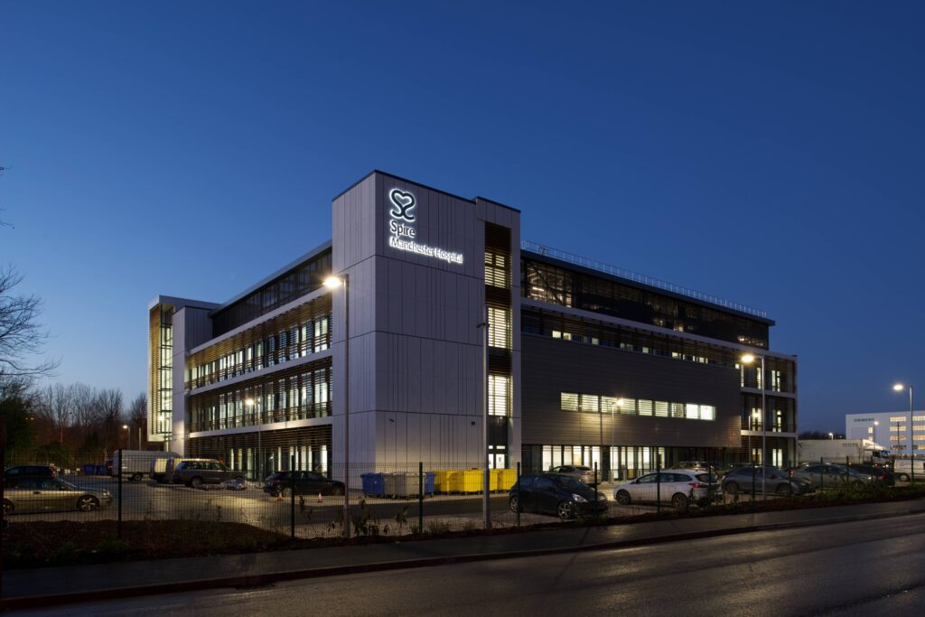 UK SPIRE HOSPITAL MANCHESTER ACA V GR 17 scaled