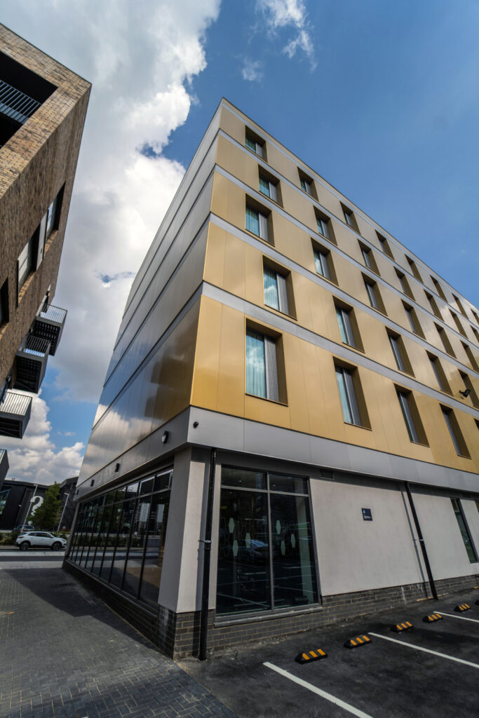 UK Ashford Victoria Point New Hotel ACA ART LV LB Vertical 01