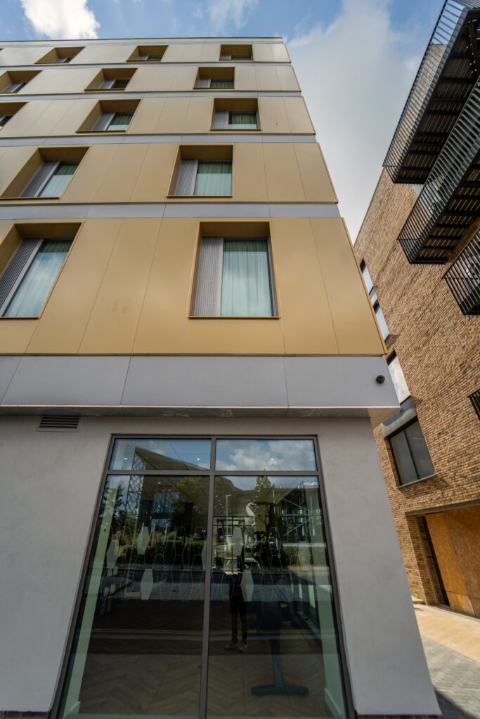 UK Ashford Victoria Point New Hotel ACA ART LV LB Vertical 22